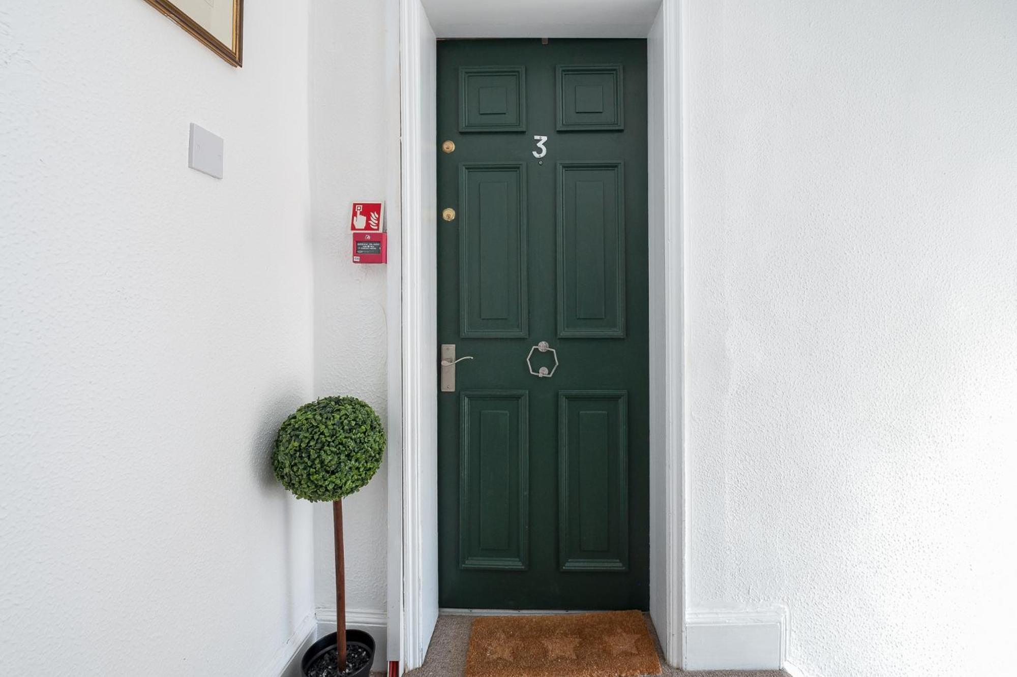 Flat In The Heart Of * Worcester